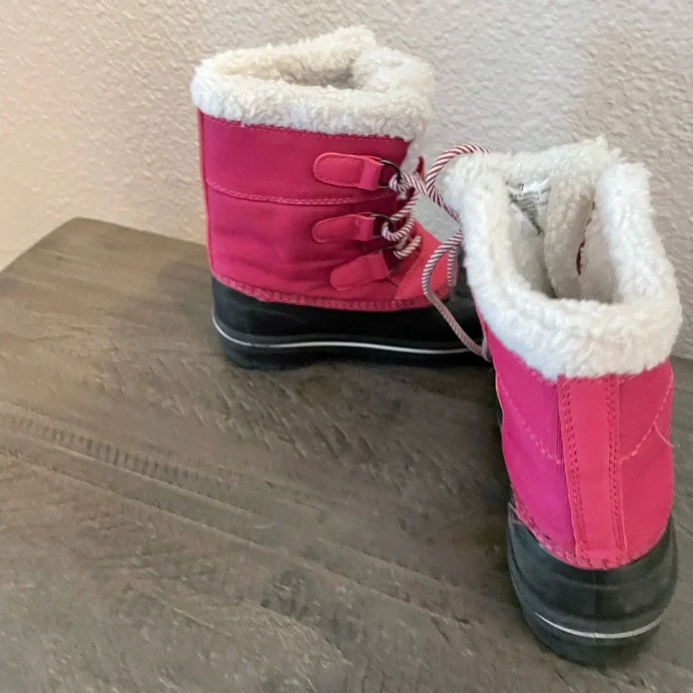 Cat & Jack Kids Pink and Black Winter snow Boots
